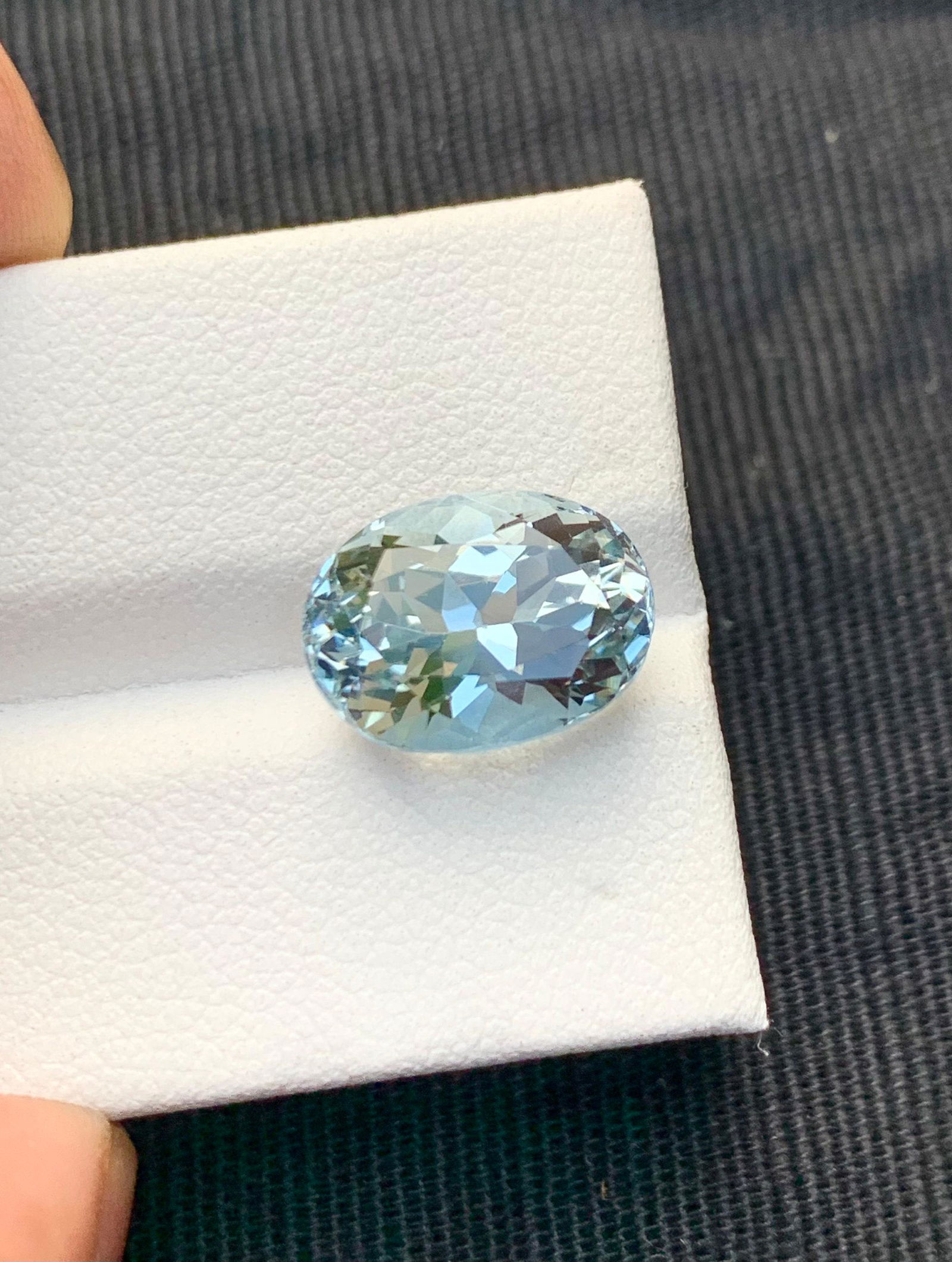 Natural Blue Aquamarine, Loose Aquamarine Gemstone, Faceted Oval Cut Gemstone, Flawless Loupe Clean (1 of 5)