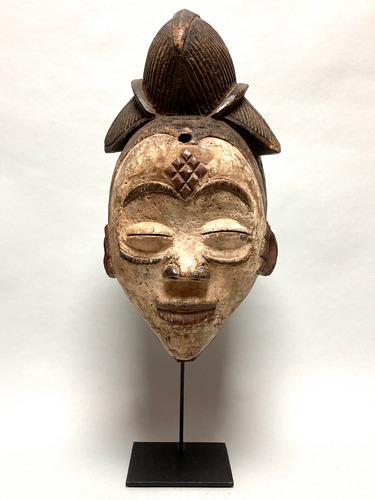 Funeral mask - Punu, Gabon (1 of 19)