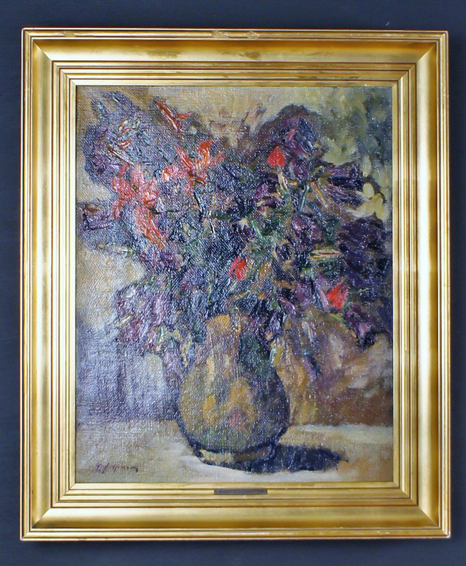 Hans Koefoed-Jespersen: born Torarp Mellangård, Sweden 1884, died 1975: Flowers in a vase.: Hans Koefoed-Jespersen: born Torarp Mellangård, Sweden 1884, died 1975: Flowers in a vase. Signed. Oil on canvas. 59 x 47 cm. The golden frame is 9.5 cm. wide. In good condition. Reserve: $329.00
