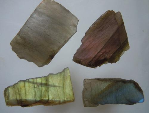 16.06 GRAM SET OF 4 IRIDESCENT LABRADORITE: Title: 16.06 GRAM SET OF 4 IRIDESCENT LABRADORITE Origin: Ampanihy, Atsimo-Andrefana, Madagascar Size: 2-2.5 gram / 16.06 gram Description: set of 4 iridecent, multicolor & translucent labradorite Res