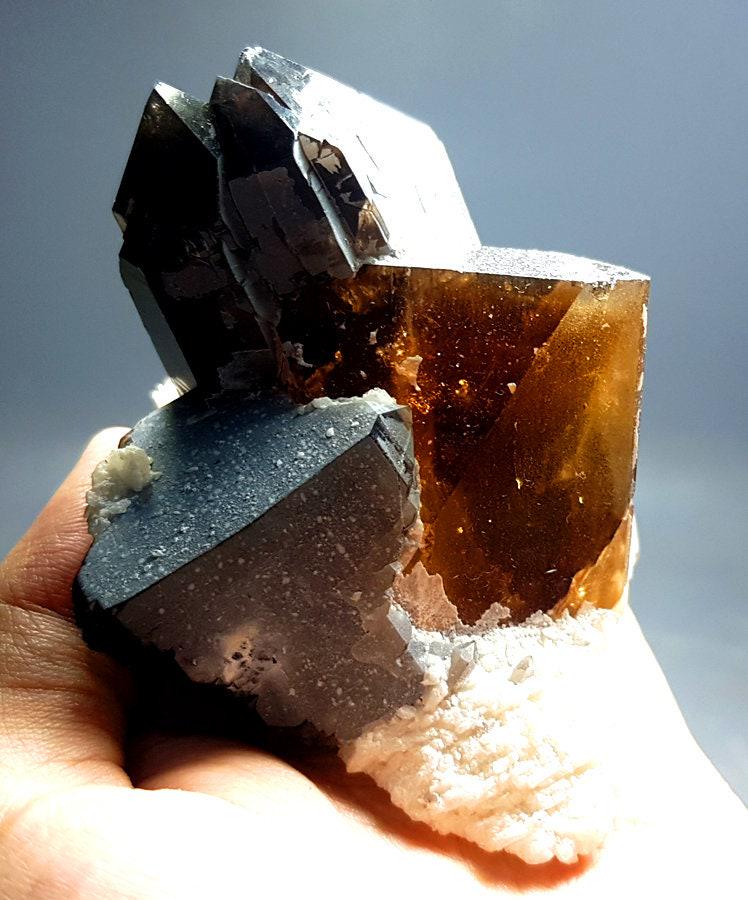Topaz Crystal , Terminated Damage Free Natural Topaz Crystal With Smoky Quartz From Pakistan - 223 (1 of 6)