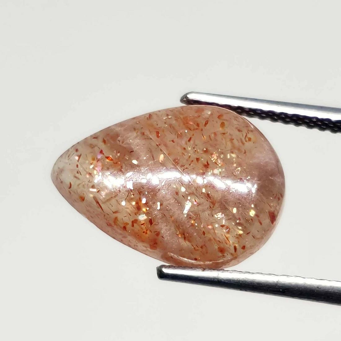 5.50 ct Natural Sunstone: No Reserve! Title: 5.50 ct Natural Sunstone Description: Gemstones: Sunstone Carat Weights: 5.50 ct Size/Dimensions: 15 X 11 X 4.6 mm Gemstone: Sunstone Weight Unit: Ct Quantity: 1 Shipping: