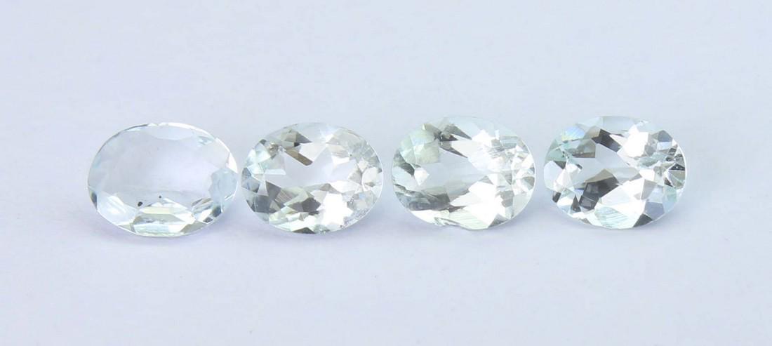 1.07 Cts Natural White Beryl Lot: No Reserve! Title: 1.07 Cts Natural White Beryl Lot Additional Information: Gemstone : Natural White Beryl Origin : Brazil Weight : 1.07 Carats Dimensions : 5x4 mm Shape : Oval Cut Color : Colorless P