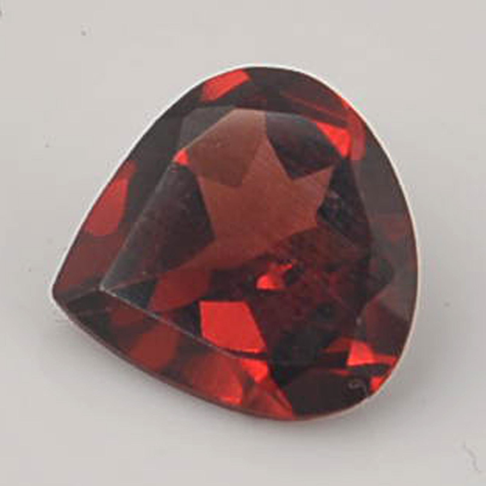 Red Color 1.7 Carat Heart Shape Natural Garnet Loose Gemstone 1 Pieces: No Reserve! Title: Red Color 1.7 Carat Heart Shape Natural Garnet Loose Gemstone 1 Pieces Additional Information: Specification of Gemstone Stone : Garnet Shape : Heart Size : 4H x 8L x 8W mm Color :