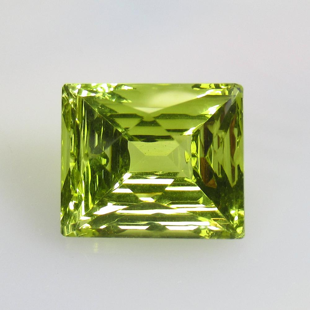 10.67 Ctw Natural Lemon Quartz Rectangle Cut: No Reserve! Title: 10.67 Ctw Natural Lemon Quartz Rectangle Cut Stone Clarity: VVS Gemstones: Natural Lemon Quartz Carat Weights: 10.67 Size/Dimensions: 14.30 x 12.00 x 9.30 mm Additional Information: