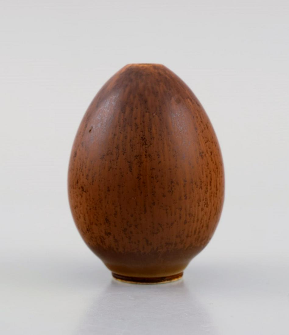 Berndt Friberg (1899-1981) for Gustavsberg Studiohand. Rare egg-shaped vase in glazed ceramics. (1 of 7)