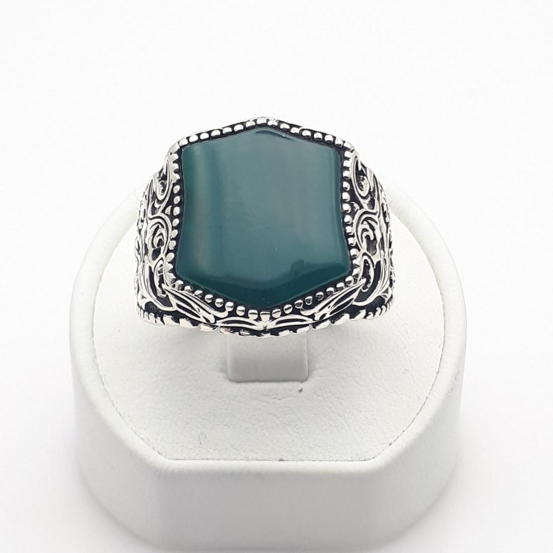 925 Sterling Silver - Ring: Ring Gender : Men Material : 925 Sterling Silver Synthetic Stone Weight : 10,37 gr Condition : NEW / Unused Size : US:12 , EU:67.2 , UK:X , D:21.5 mm Free resizing on demand I