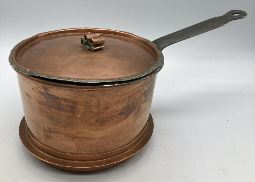 Antique Skultuna Lidded Copper Sauce Pan 2 Ltr: Title: Antique Skultuna Lidded Copper Sauce Pan 2 Ltr Date/Period: Dimension: 12" with handle x 7" x 5" deep Materials: Metal Additional Information: ANTIQUE SWEDISH 2 LITER COPPER POT Shipping: Domes
