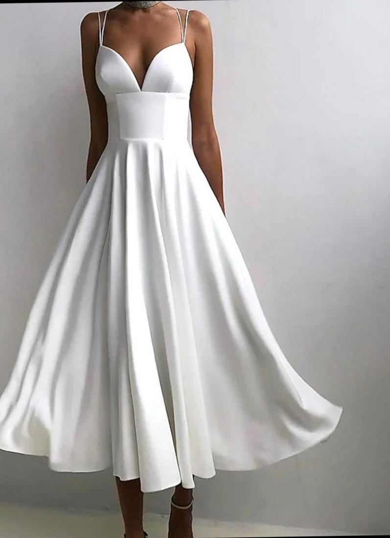 Summer Beauty Full Sweep Swing Dress Sweetheart Bodice Spaghetti Strap back: Vintage Materials: Poly, Acetate, Summer Dress, Swing Dress Size: l us women's letter Beautiful Fit & Flare Summer Sweetheart swing dress. Full Sweep Spaghetti straps Cross Over at back with a Back Zi