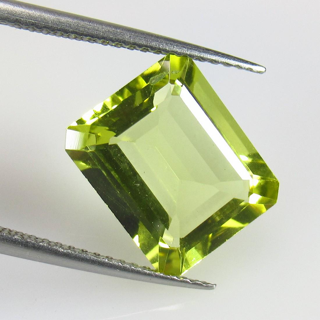 4.96 Ctw Natural Lemon Quartz Octagon Cut: No Reserve! Title: 4.96 Ctw Natural Lemon Quartz Octagon Cut Stone Clarity: VVS Gemstone: Natural Lemon Quartz Carat/Weights: 4.96 Size/Dimension: 12.10 x 10.00 x 5.80 mm Additional Information: Top C