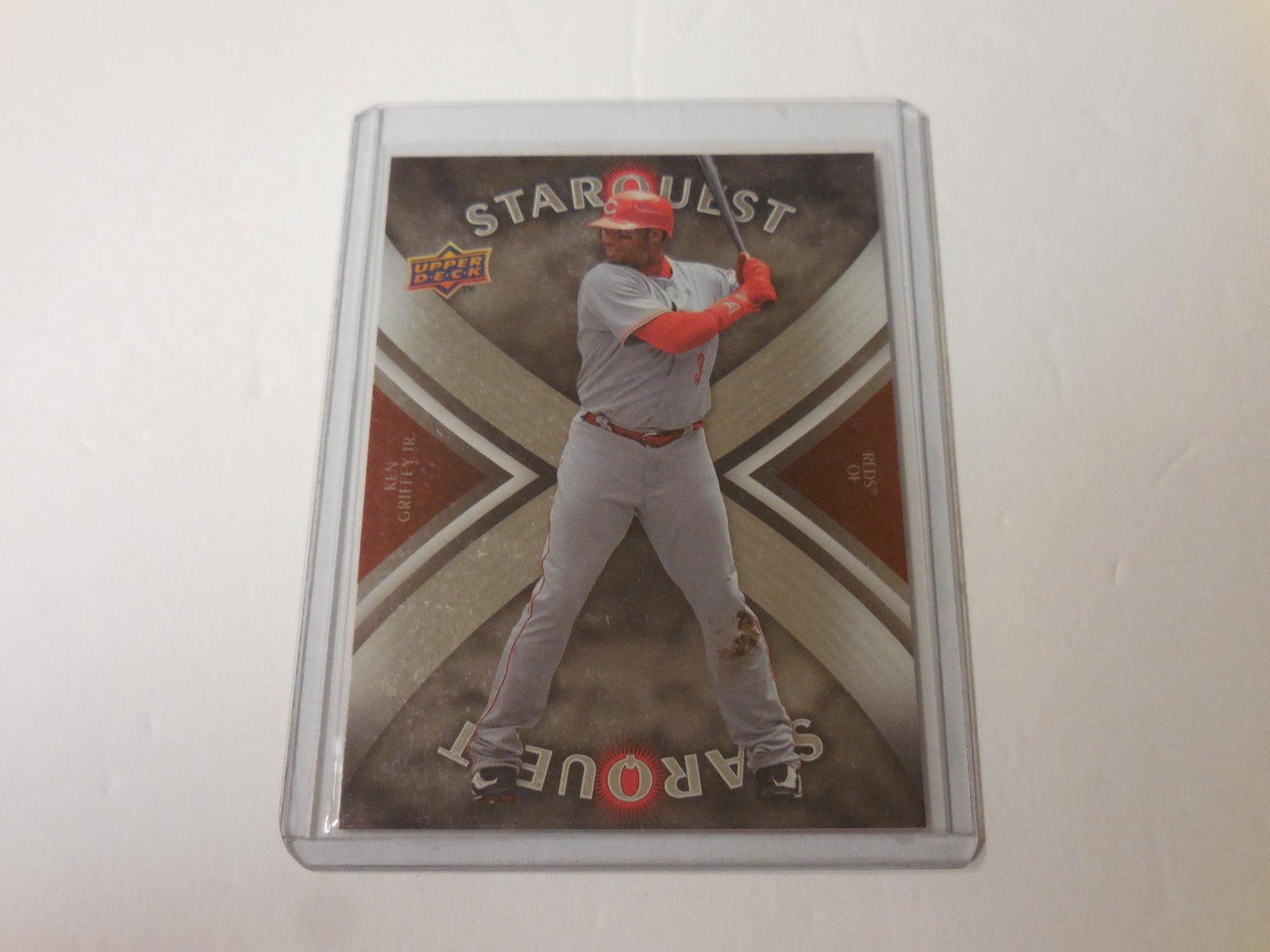 08 UD STARQUEST KEN GRIFFEY JR HOLO (1 of 2)