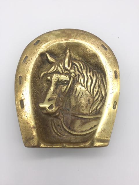 Vinntage solid Brass Horseshoe and Horse Ashtray England: Title: Vinntage solid Brass Horseshoe and Horse Ashtray England Date/Period: unknown Dimension: Approx 3.25 x 4" Materials: brass Additional Information: Vinntage solid Brass Horseshoe and Horse Ashtr