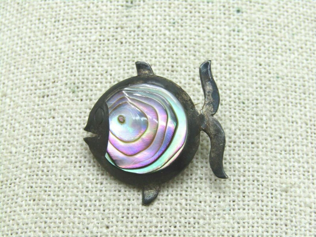 Vintage Mexico Sterling Abalone Fish Brooch 1-1/8", Signed, 3.54 gr., 1960's (1 of 5)
