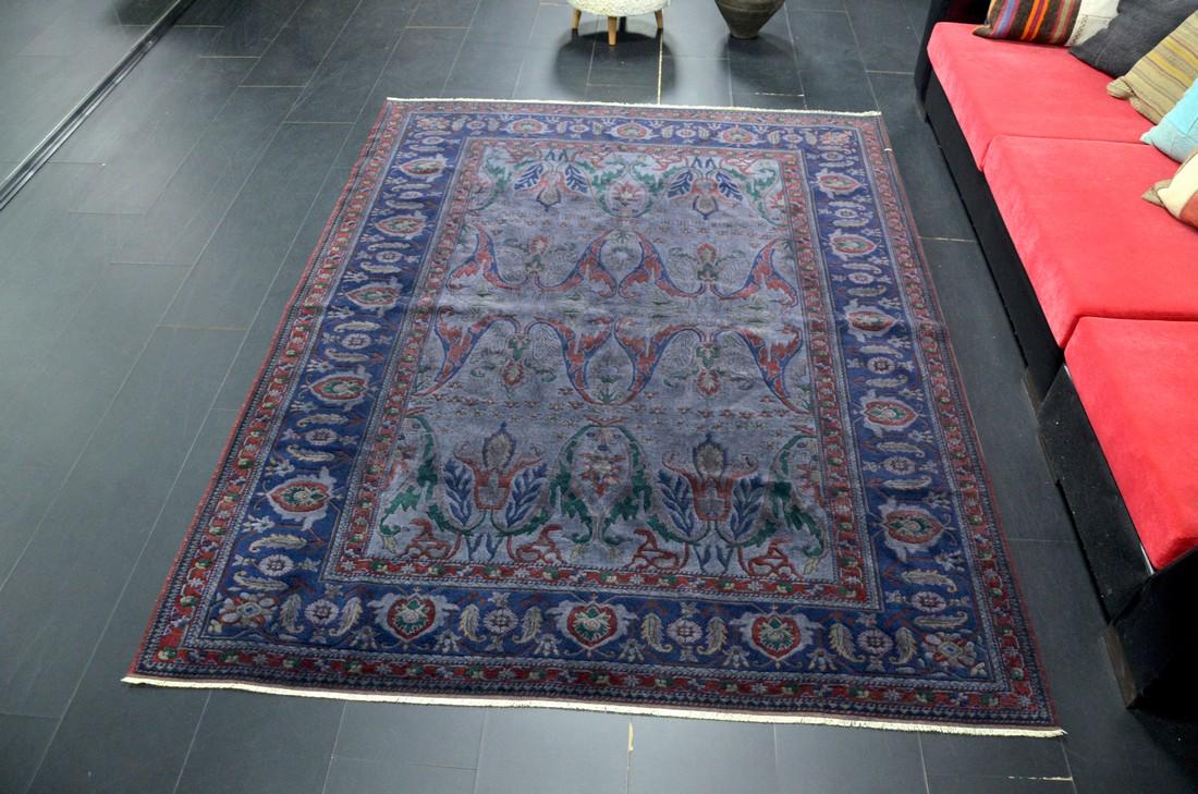 Navy Blue Oushak Antique DEcorative Unique Rug: Title: Navy Blue Oushak Antique DEcorative Unique Rug Date/Period: 1960 Origin: Turkey Dimension: 8.7x6.8 Ft 266x208 Cm Material: %50 Wool %50 Cotton Reserve: $700.00 Shipping: Domestic: Free shipping