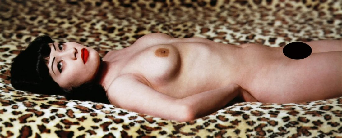 Albert Watson: Breaunna in Las Vegas Hilton 2001: Artist: Albert Watson Title: Breaunna in Las Vegas Hilton 2001 Date: 2008 Medium: High Quality Photo Litho Print with Copyright Albert Watson Print Origin: Printed in Italy - Portfolio Edition by Corr