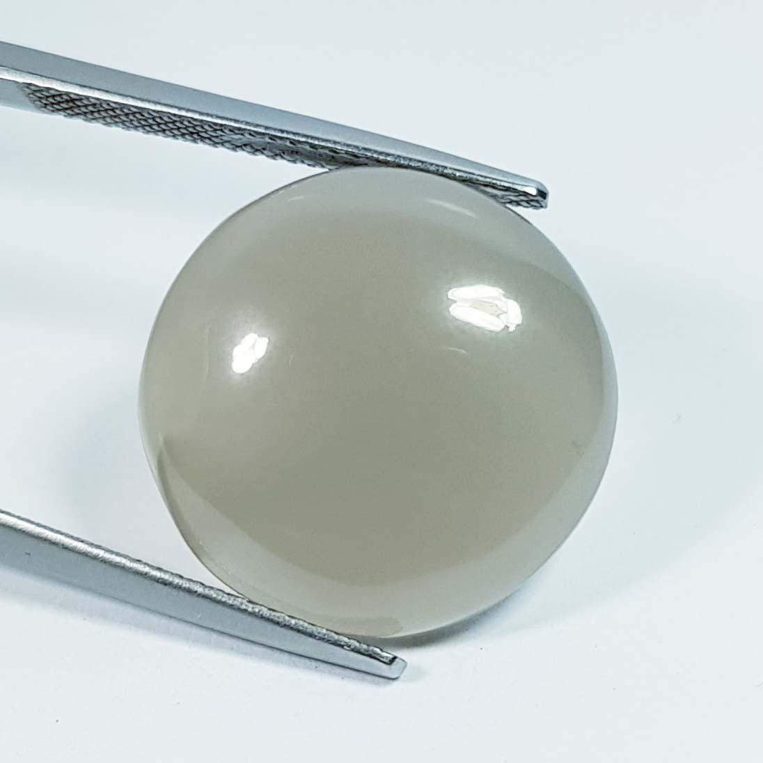 18.75 ct Natural Grey Moonstone (1 of 3)