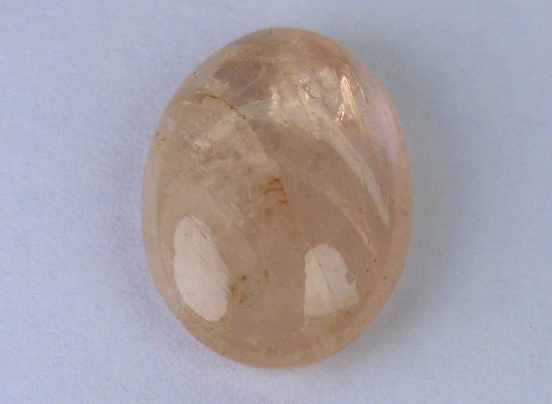 4.73 cts Natural Morganite: No Reserve! Gemstone : Natural Morganite Shape and cut : Oval Cabochon Weight : 4.73 Carats Measurements : 13.68x10.00x4.63 mm Color : Peach Transparency : Transparent Treatment : No Treatment Origin 