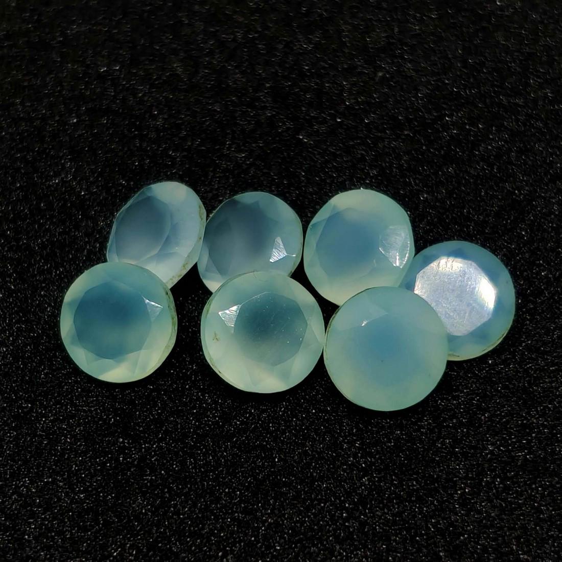 5.30 ct Natural Aqua Chalcedony Lot: No Reserve! Title: 5.30 ct Natural Aqua Chalcedony Lot Additional Information: Gemstones: Chalcedony Carat Weights: 5.30 ct Size/Dimensions: 6 X 6 mm Materials & Techniques: Chalcedony Weight Unit: Ct