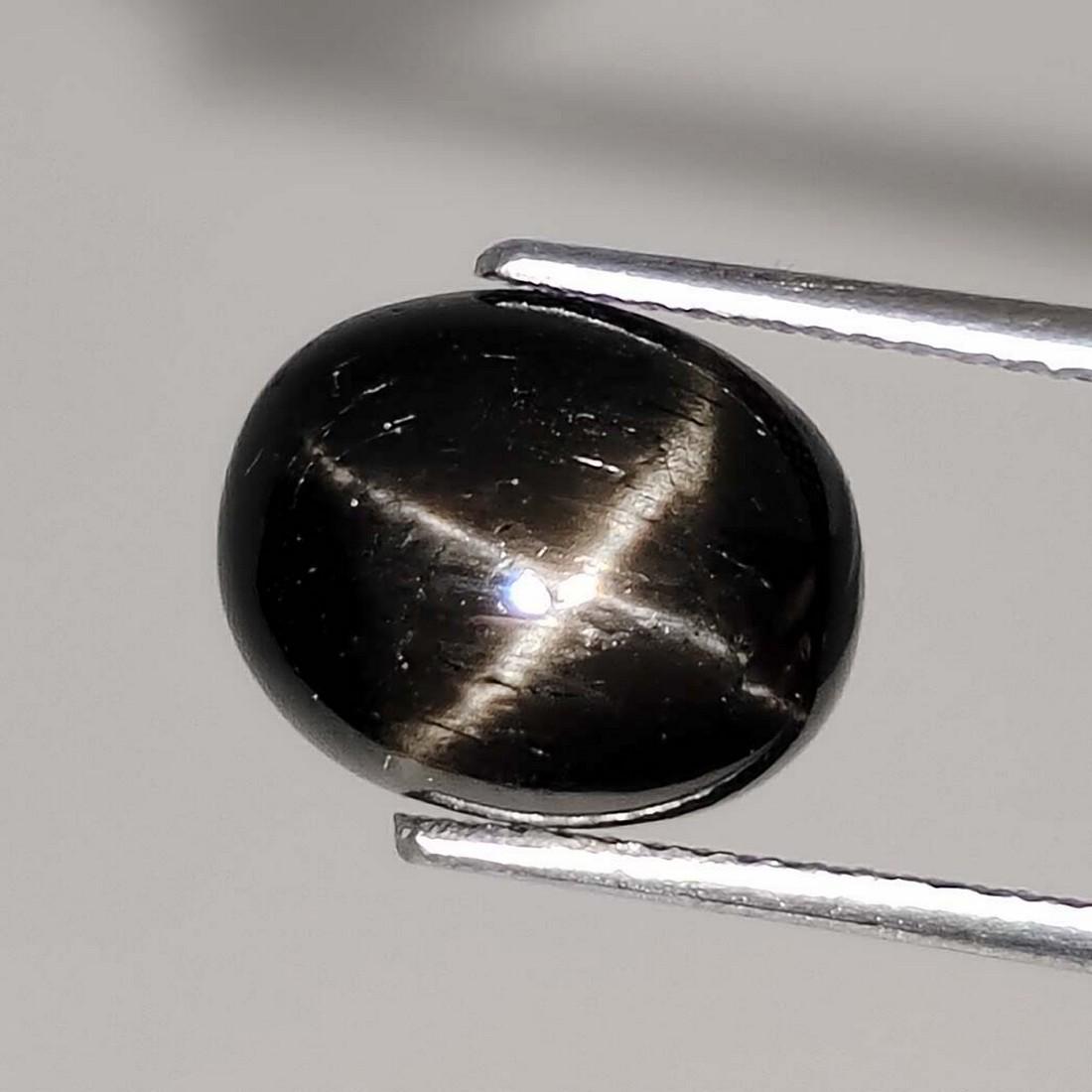 4.65 ct AAA Natural Star Diopside: No Reserve! Title: 4.65 ct AAA Natural Star Diopside Additional Information: Gemstones: Star Diopside Carat Weights: 4.65 ct Size/Dimensions: 11 X 9 X 5 mm Treatment: Colorless Oil Materials & Techniq