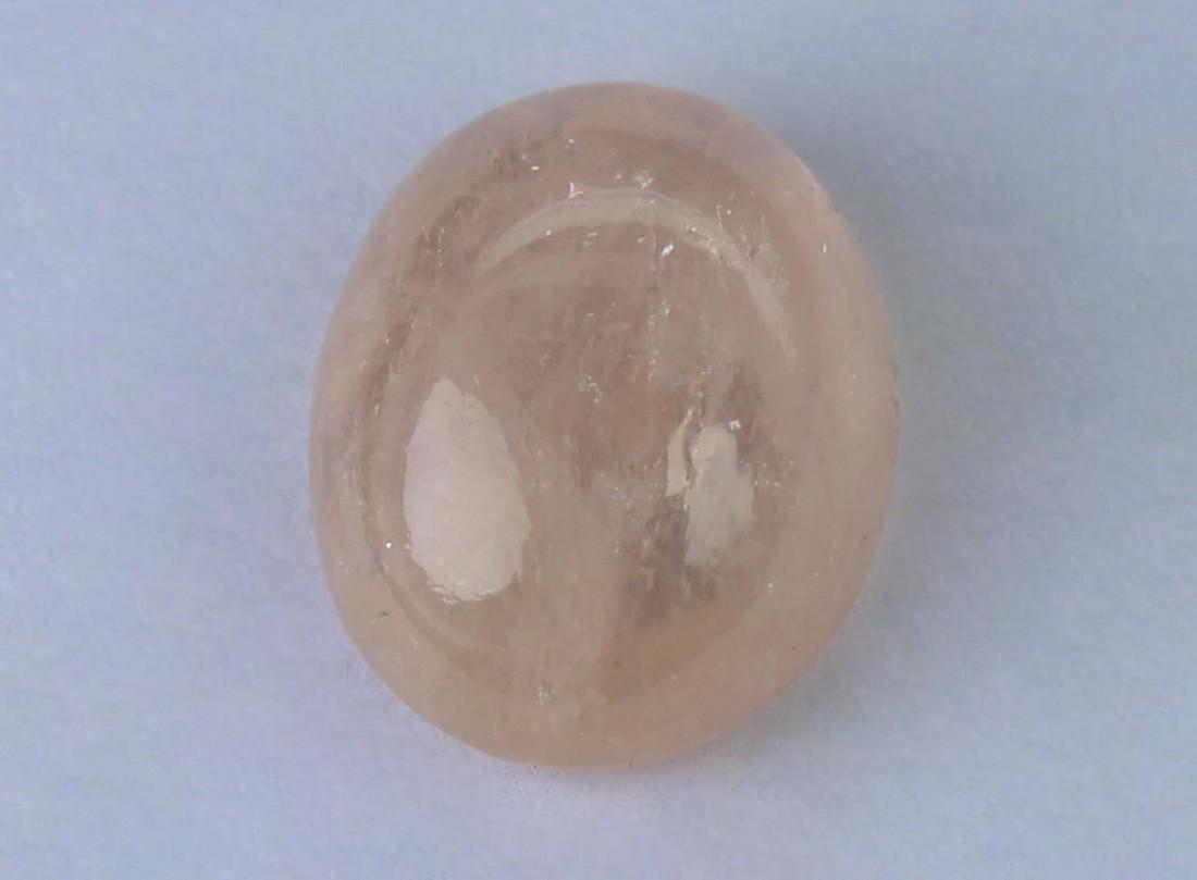 2.94 cts Natural Morganite: No Reserve! Gemstone : Natural Morganite Shape and cut : Oval Cabochon Weight : 2.94 Carats Measurements : 10x8 mm Color : Peach Transparency : Transparent Treatment : No Treatment Origin : India Clar
