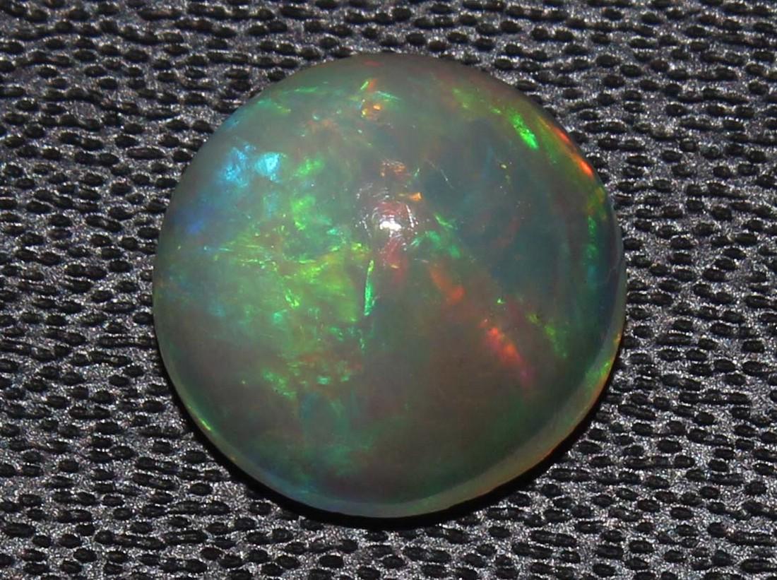 1.09 Cts Natural Ethiopian Opal (1 of 2)