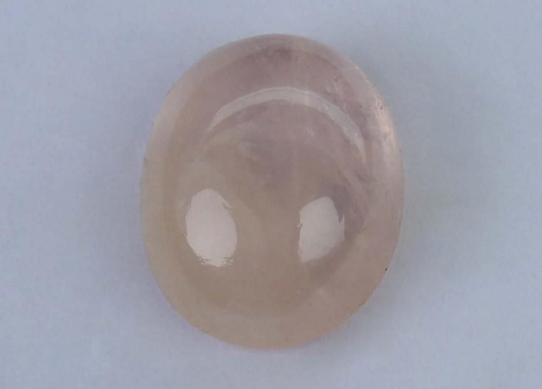 2.74 cts Natural Morganite: No Reserve! Gemstone : Natural Morganite Shape and cut : Oval Cabochon Weight : 2.74 Carats Measurements : 10x8 mm Color : Peach Transparency : Transparent Treatment : No Treatment Origin : India Clar