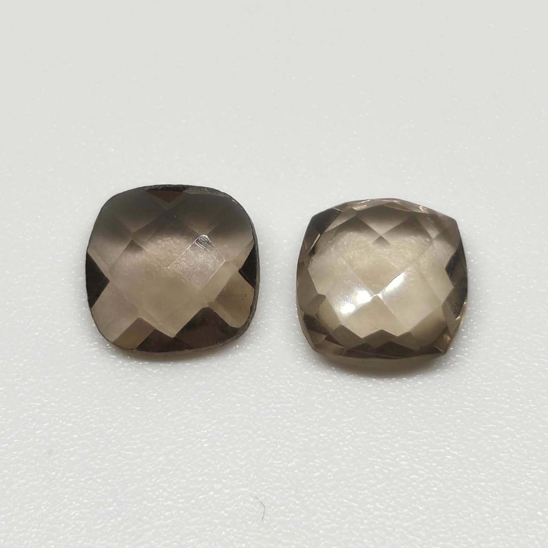 3 ct Natural Smoky Quartz Pair: No Reserve! Title: 3 ct Natural Smoky Quartz Pair Additional Information: Gemstones: Smoky Quartz Carat Weights: 3 ct Size/Dimensions: 7 x 7 mm Origin : Scotland Materials & Techniques: Quartz Weight 