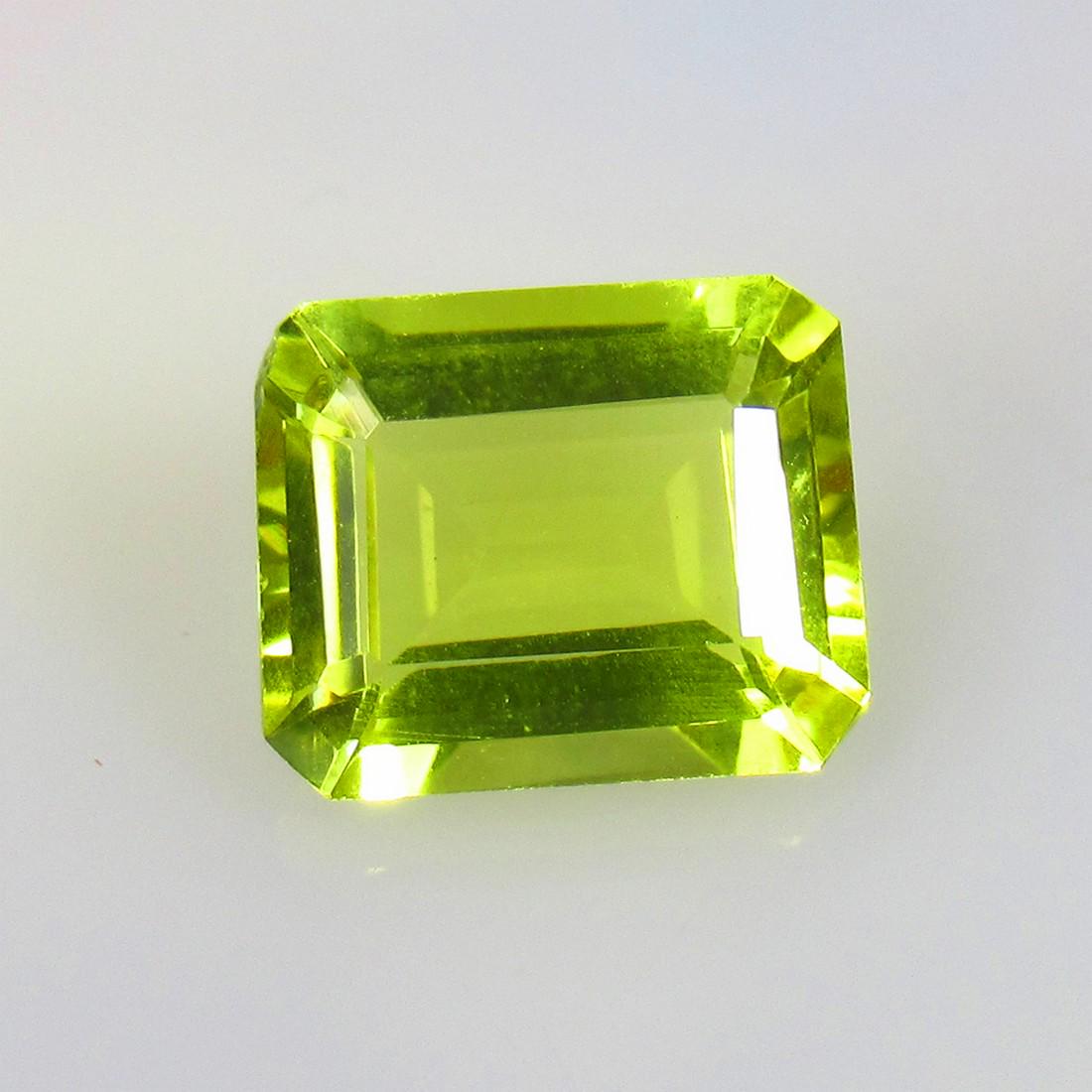 5.29 Ctw Natural Lemon Quartz Octagon Cut: No Reserve! Title: 5.29 Ctw Natural Lemon Quartz Octagon Cut Stone Clarity: VVS Gemstone: Natural Lemon Quartz Carat Weights: 5.29 Size/Dimensions: 12.00 x 9.90 x 6.00 mm Additional Info: Good Luster 