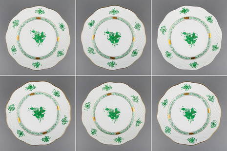 Set of Six Herend Chinese Bouquet Green Dessert Plates #519/AV: Set of Six Herend Chinese Bouquet Green Dessert Plates Manufacturer: Herend Porcelain Manufactory (Hungary) Quality: Handpainted, 1st class Pattern: Chinese Bouquet Green (AV) Condition: 