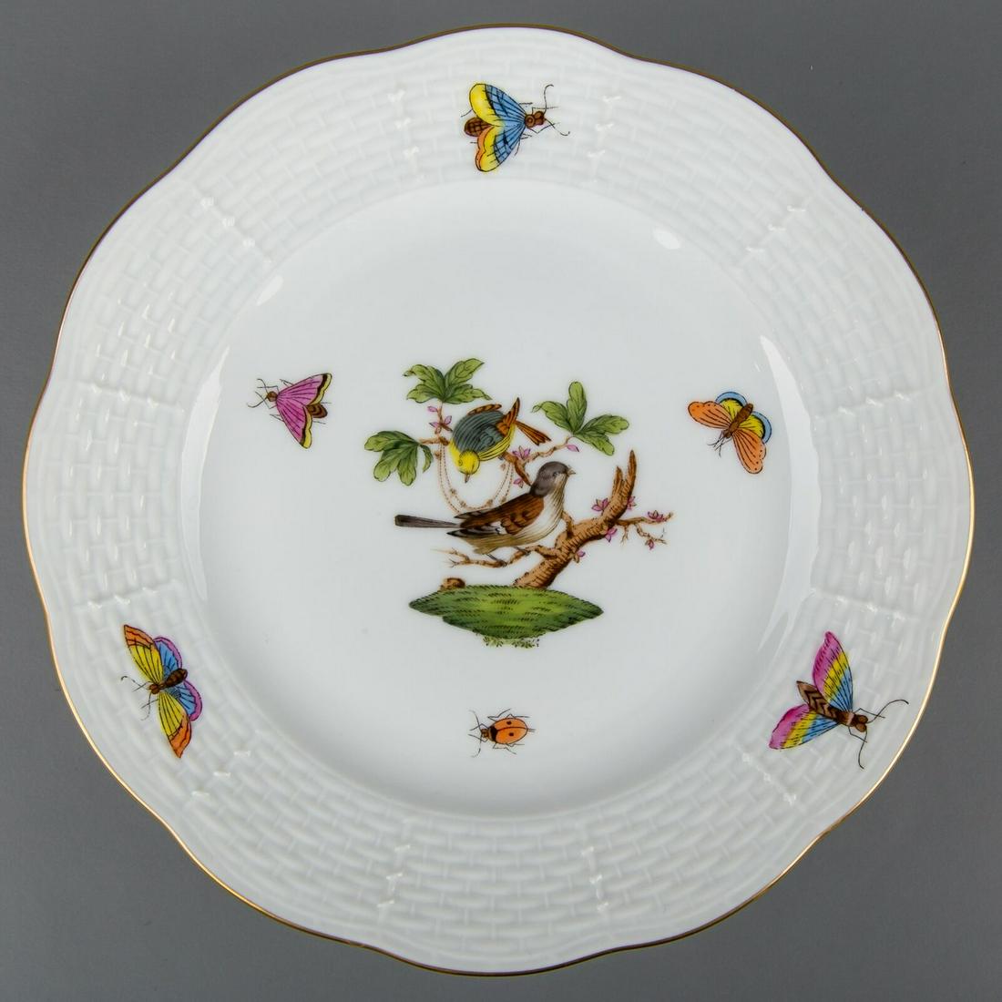 Herend Rothschild Bird Dessert Plate #516 1/2/RO II., Motif #1: Herend Rothschild Bird Dessert Plate Manufacturer: Herend Porcelain Manufactory (Hungary) Quality: Handpainted, 1st class Pattern: Rothschild Bird (RO) Condition: Pre-owned, in excellent conditi