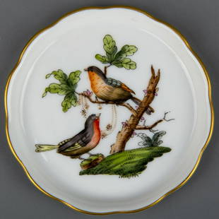 Herend Rothschild Bird Coaster #7562/RO: Herend Rothschild Bird Coaster Manufacturer: Herend Porcelain Manufactory (Hungary) Quality: Handpainted, 1st class Pattern: Rothschild Bird (RO) Condition: Pre-owned, in excellent condition,