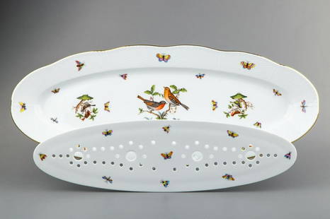 Herend Rothschild Bird Oval Fish Serving Platter with Strainer #142-0-00/RO: Herend Rothschild Bird Oval Fish Serving Platter with Strainer Manufacturer: Herend Porcelain Manufactory (Hungary) Quality: Handpainted, 1st class Pattern: Rothschild Bird (RO) Condition: Pre-o