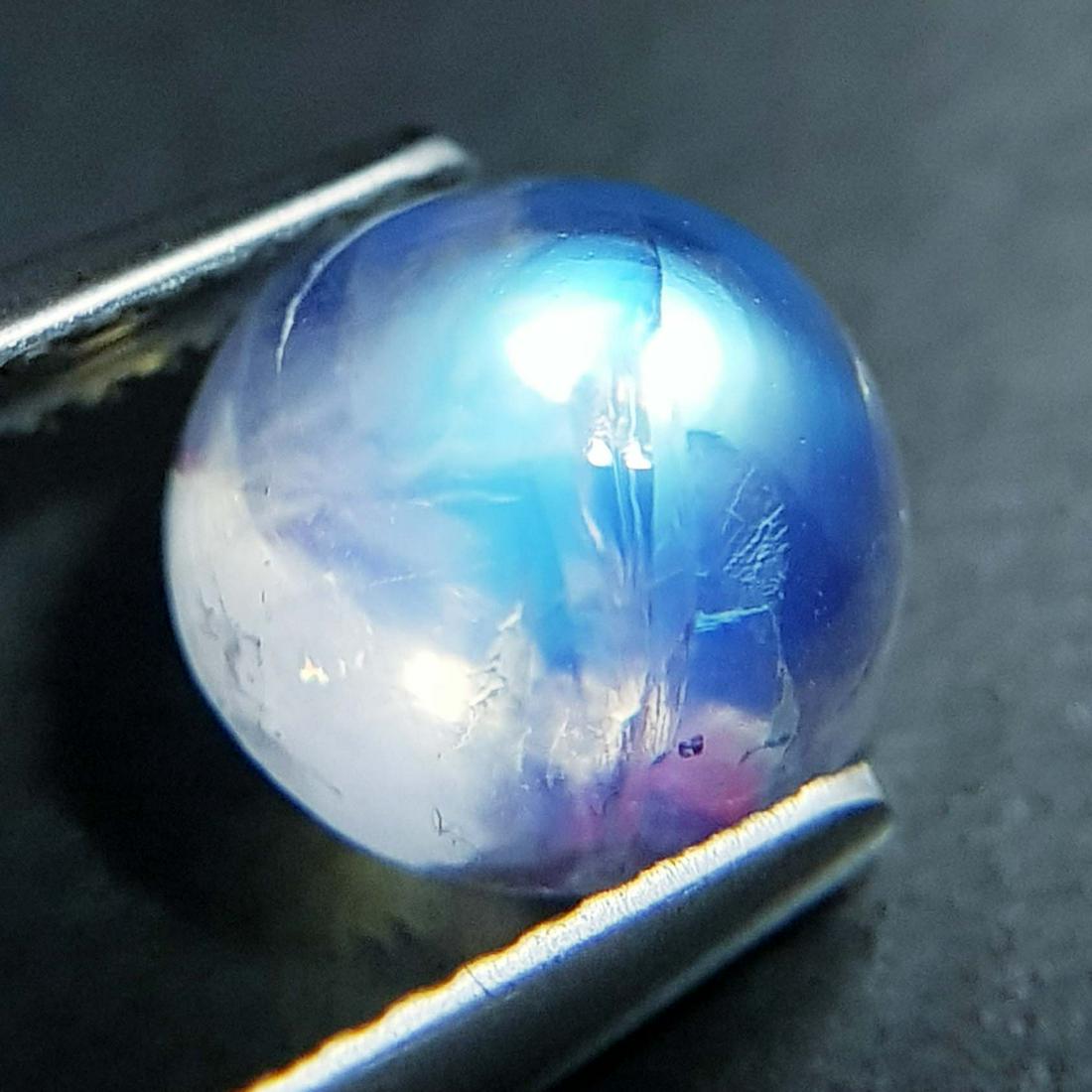 2.36 ct Natural Royal Blue Moonstone: No Reserve! Title: 2.36 ct Natural Royal Blue Moonstone Color/Clarity: Blue / VS Gemstones: Moonstone Carat Weight: 2.36 Size/Dimensions: 8.00 x 8.00 x 5.00 Additional Information: Round / India Shipp