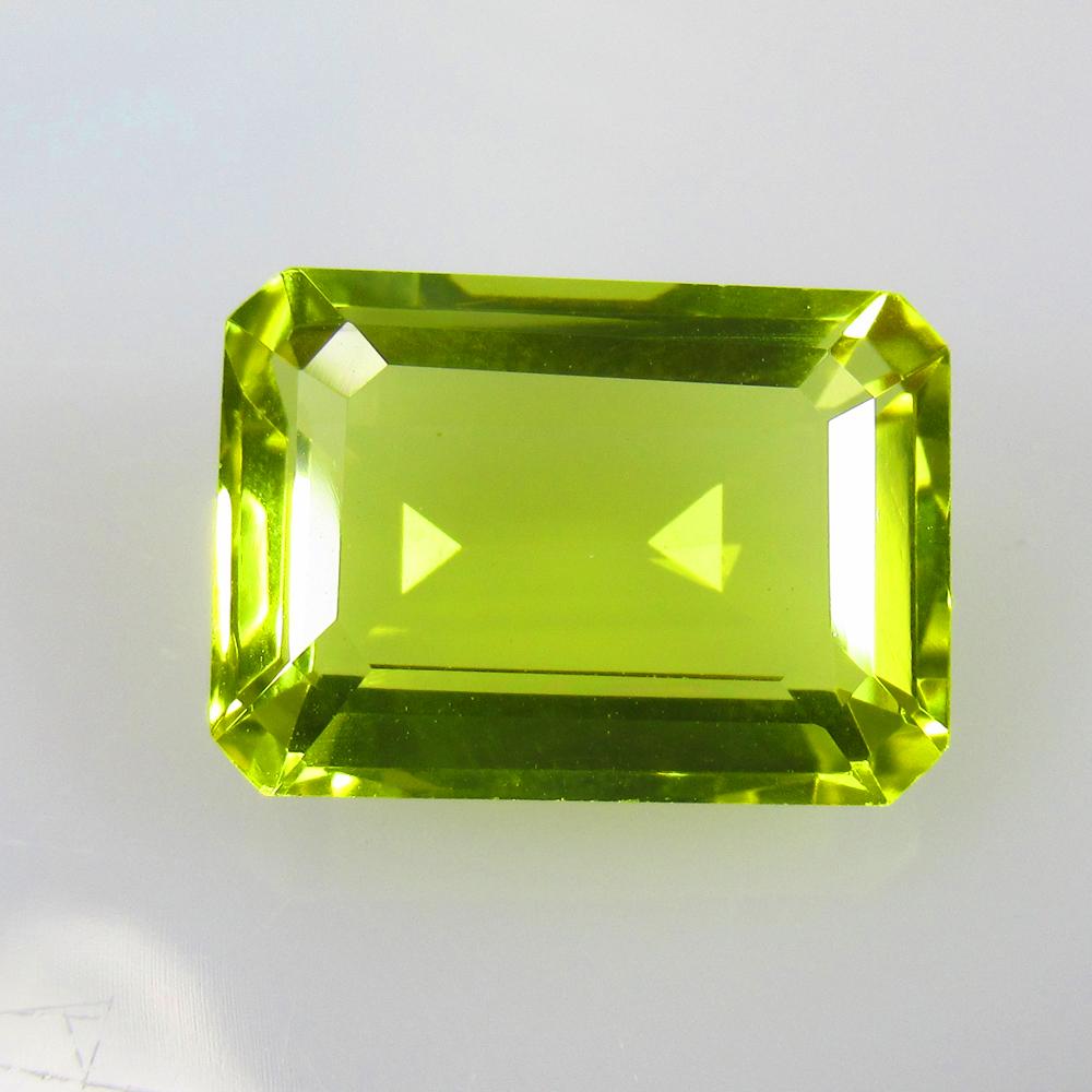 6.83 Ctw Natural Lemon Quartz Octagon Cut: No Reserve! Title: 6.83 Ctw Natural Lemon Quartz Octagon Cut Stone Clarity: VVS Gemstones: Natural Lemon Quartz Carat Weights: 6.83 Size/Dimensions: 14.00 x 10.00 x 6.10 mm Additional Information: Top