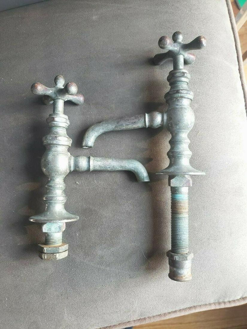 Antique brass faucet landers 19th century landers frary clark rare steampunk: Great looking piece in excellent condition. Were originally plated but worn. Great look and style. Measures approximately 7" tall. Shipping charges include insurance. Shipping: Domestic: Flat-rate of 