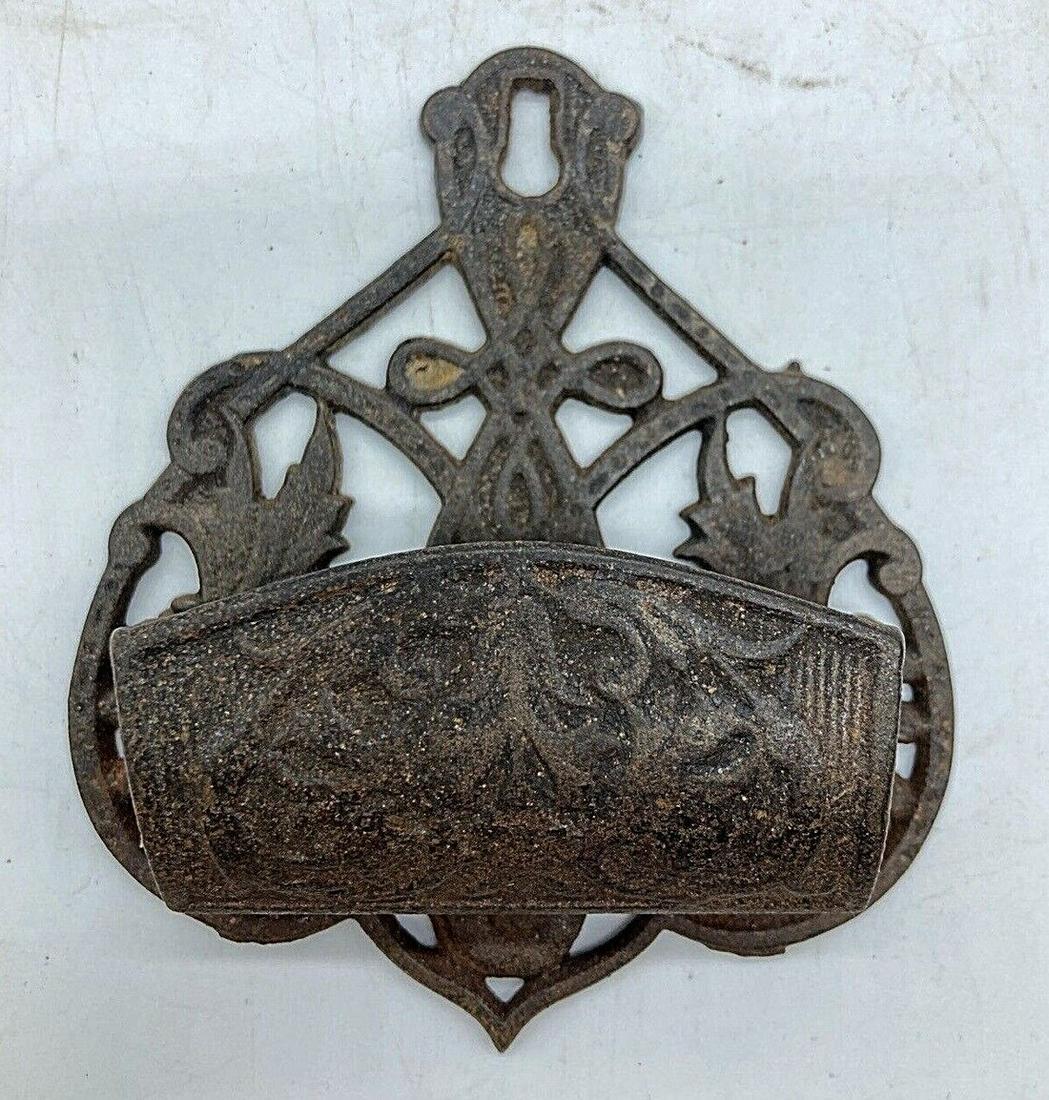 Vintage Ornate Cast Iron Match Holder Wall Mount (1 of 6)