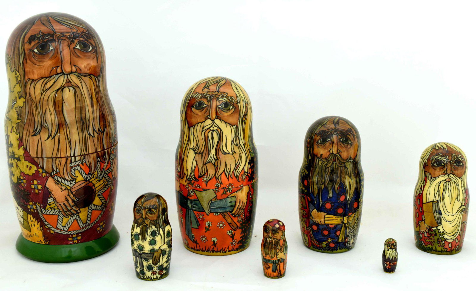 Matreshka: Matreshka. Traditional russian wooden nesting doll. Hand made, hand painted in the style of Ivan Bilibin. Sergiyev Posad, 7 pcs. "Dimensions: 10 × 22 cm" Reserve: $160.00 Shipping: Domestic: Flat