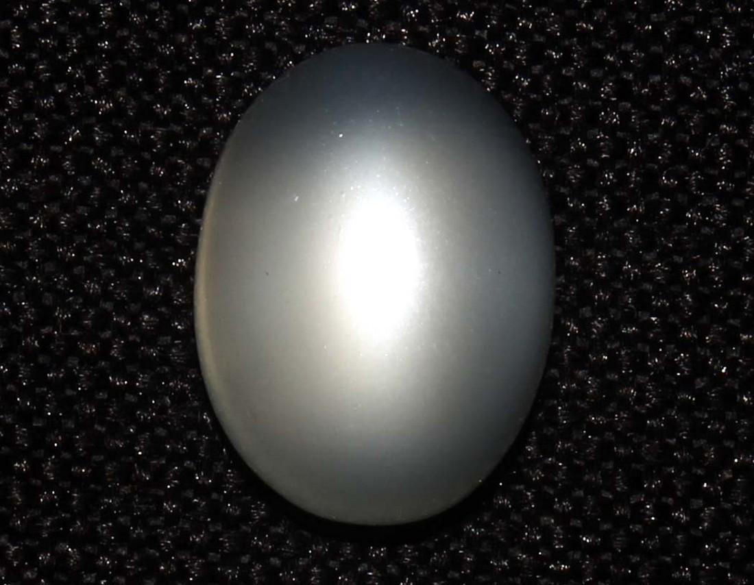 5.90 cts Natural Moonstone (1 of 2)