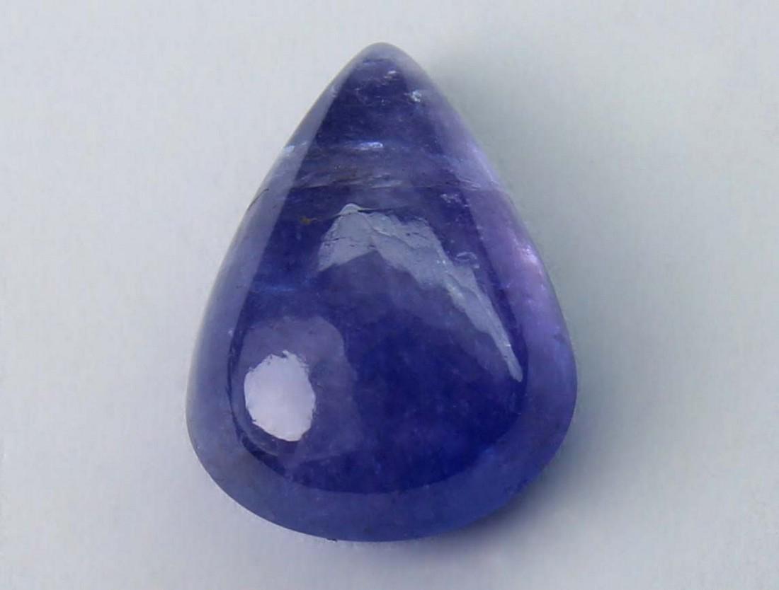 2.20 cts Natural Tanzanite: No Reserve! Gemstone : Natural Tanzanite Shape and cut : Pear Cut Weight : 2.20 carats Measurements : 10x7 mm Colour : Violite Transprancy : Transparent Treatment : No Treatment Origin : India Clarity