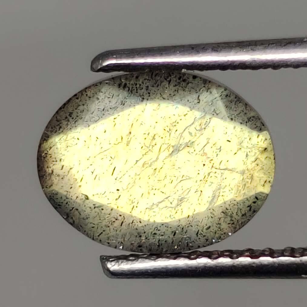 2 ct Natural Faceted Labradorite: No Reserve! Title: 2 ct Natural Faceted Labradorite Additional Information: Gemstones: Labradorite Carat Weights: 2 ct Size/Dimensions: 9 X 7 mm Origin : Labrador Materials & Techniques: Labradorite W