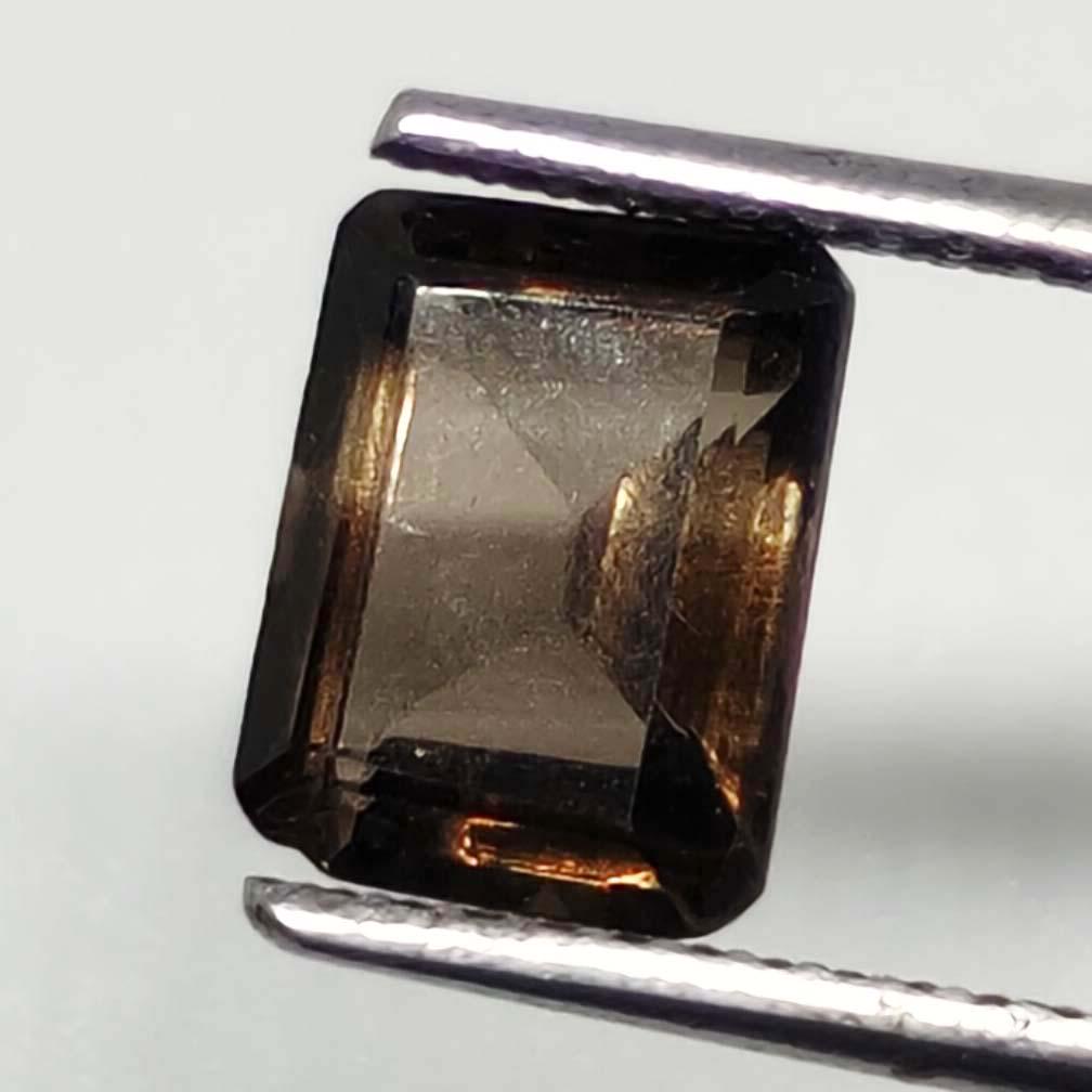 1.45 ct Natural Facetd Smoky Quartz: No Reserve! Title: 1.45 ct Natural Facetd Smoky Quartz Additional Information: Gemstones: Smoky Quartz Carat Weights: 1.45 ct Size/Dimensions: 7 X 5 Origin : Scotland Materials & Techniques: Quartz We