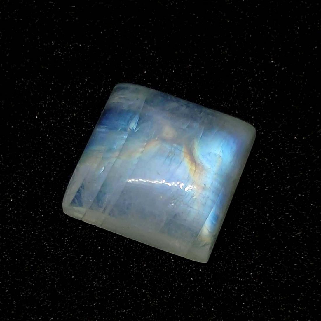 5.05 ct Natural White Rainbow Moonstone: No Reserve! Title: 5.05 ct Natural White Rainbow Moonstone Additional Information: Gemstones: Rainbow Moonstone Carat Weights: 5.05 ct Size/Dimensions:10 X 10 X 5 mm Origin : India Materials & Techniq