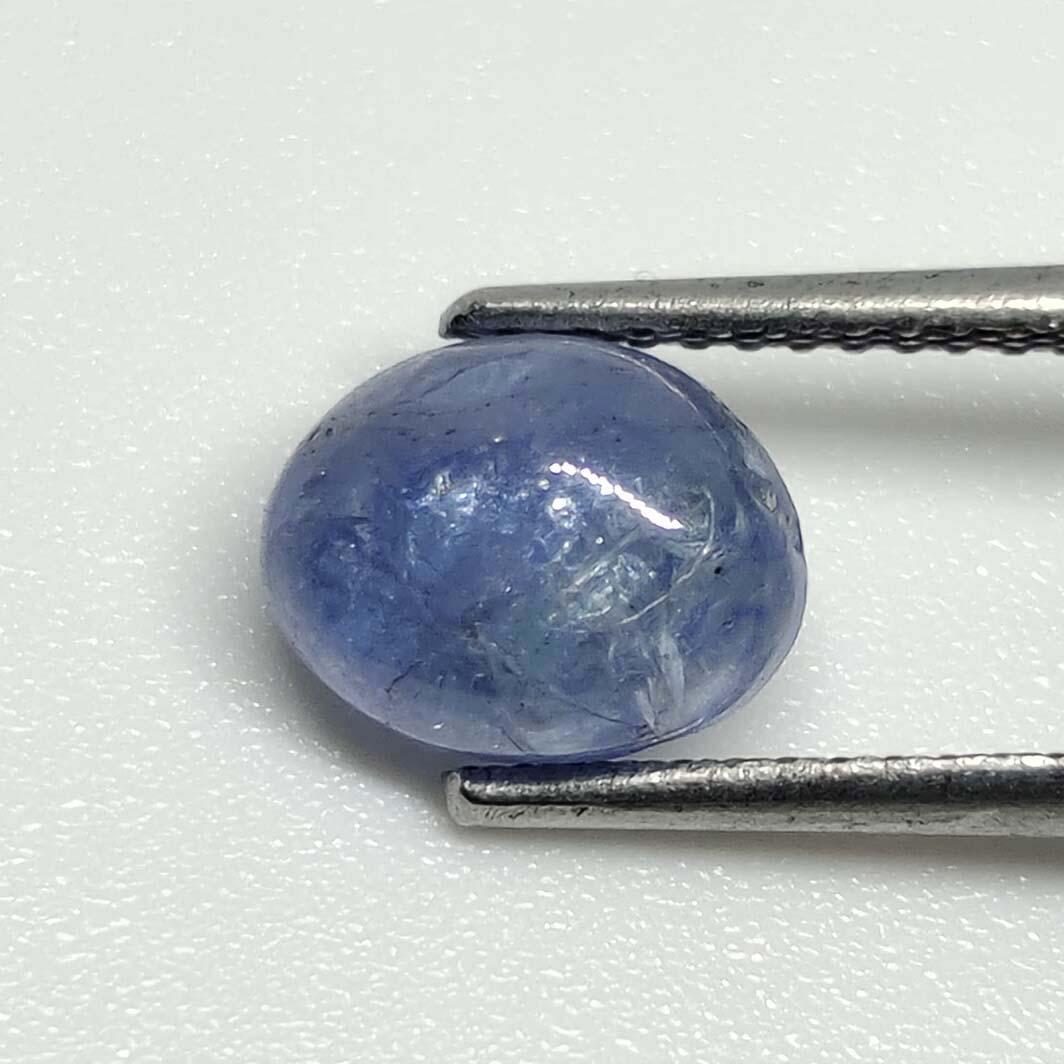 2.05 ct Natural Tanzanite Lot: No Reserve! Title: 2.05 ct Natural Tanzanite Lot Additional Information: Gemstones: Tanzanite Carat Weights: 2.05 ct Size/Dimensions: 8 X 6.5 X 4 mm Materials & Techniques: Tanzanite Weight Unit: Ct S