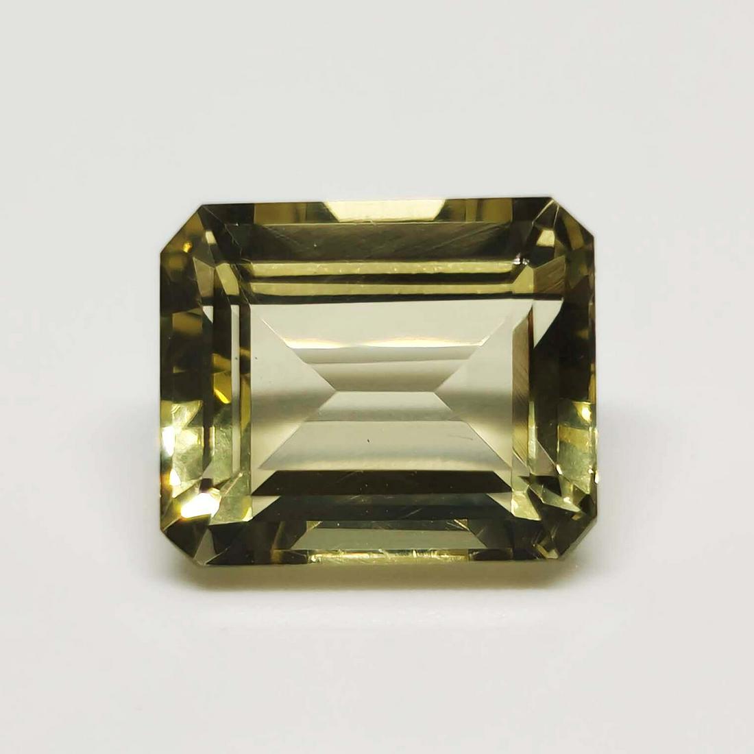 7.10 ct Natural Green Lemon Quartz: No Reserve! Title: 7.10 ct Natural Green Lemon Quartz Additional Information: Gemstones: Natural Lemon Quartz Carat Weights: 7.10 ct Size/Dimensions: 12 x 10 X 7.5 mm Materials & Techniques: Quartz We