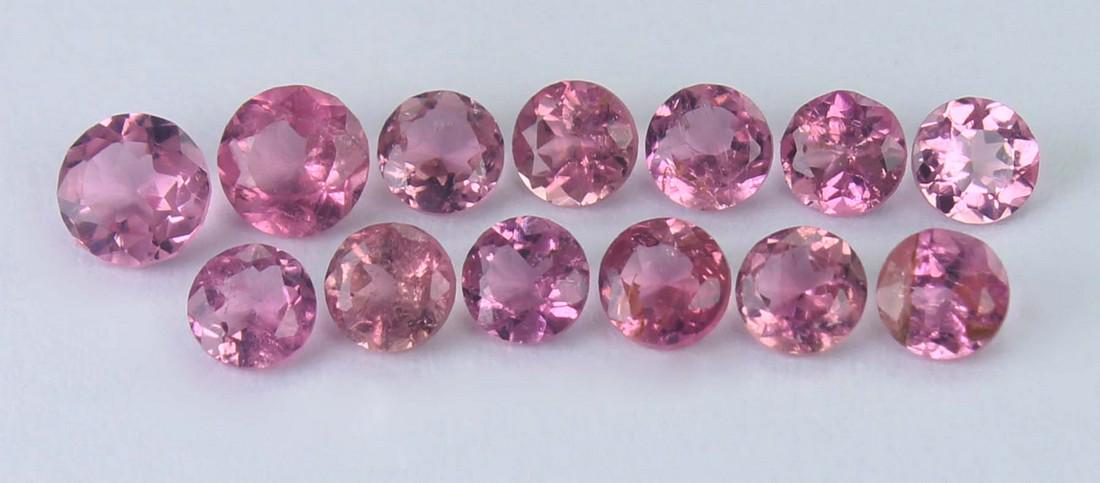 1.01 Cts Natural Tourmaline Lot: No Reserve! Gemstone : Natural Tourmaline Variety : Natural Rubellite Tourmaline Origin : Afghanistan Weight : 1.01 carats Dimensions : 3.17x3.17x1.85 mm - 2.54x2.60x1.56 mm Shape : Round Cut Number o