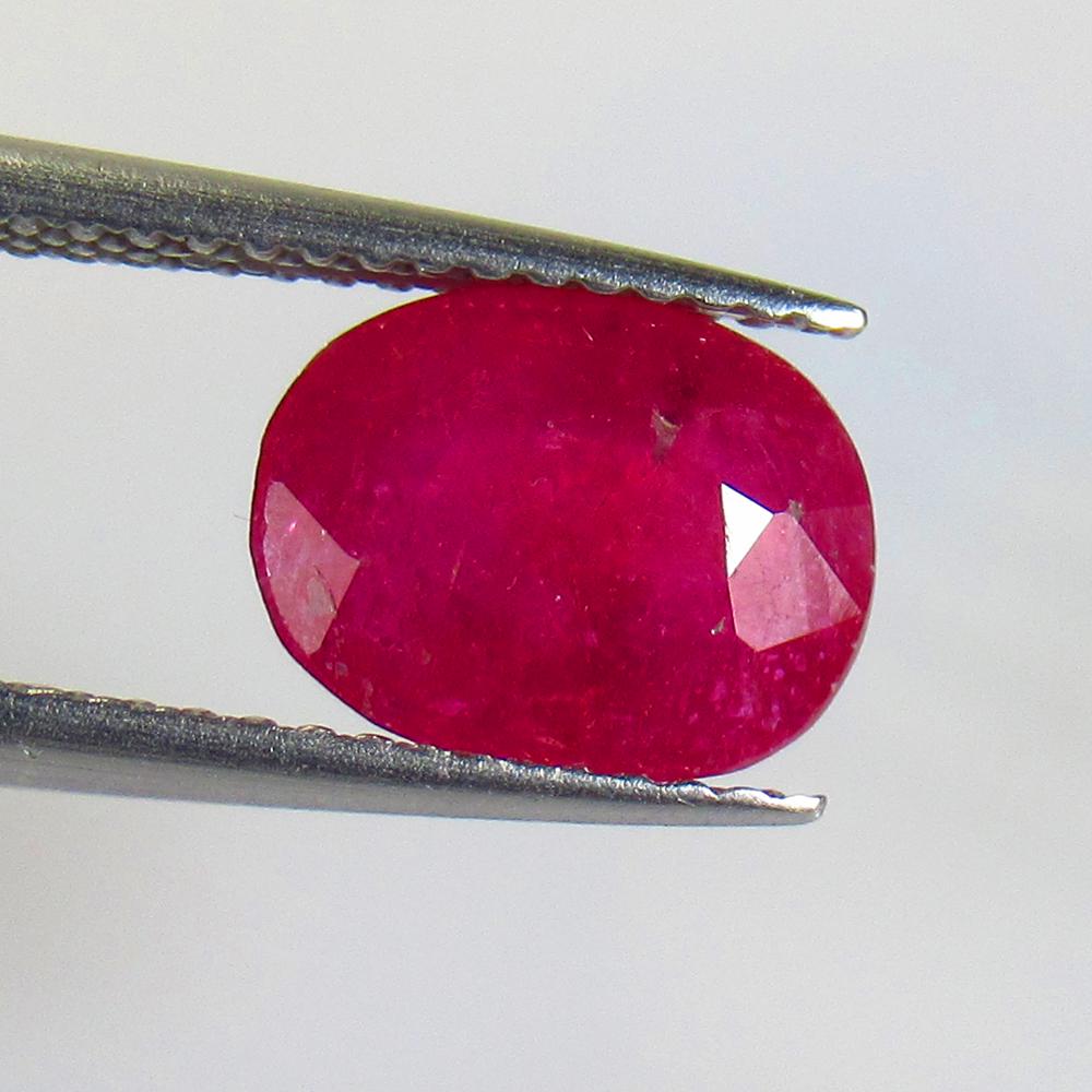 2.68 Ctw Natural Mozambique Red Ruby Oval Cut (1 of 2)