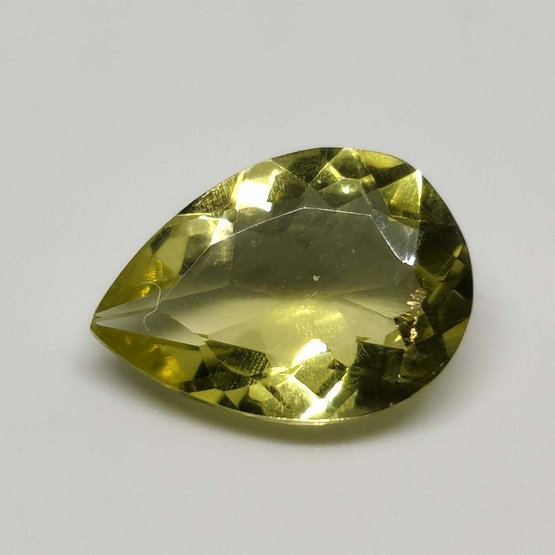 4.75 ct Natural Green Lemon Quartz: No Reserve! Title: 4.75 ct Natural Green Lemon Quartz Additional Information: Gemstones: Natural Lemon Quartz Carat Weights: 4.75 ct Size/Dimensions: 14 x 10 x 5.5 mm Materials & Techniques: Quartz We