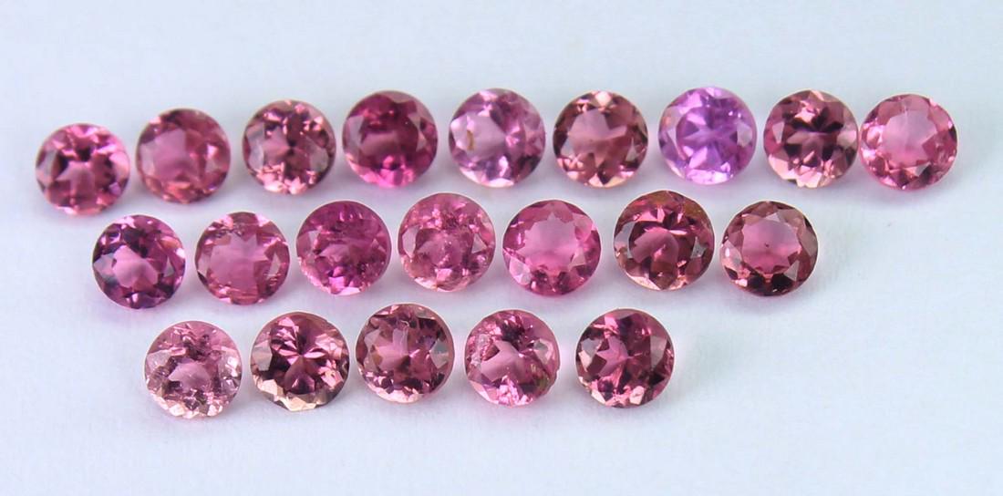 1.16 Cts Natural Tourmaline Lot: No Reserve! Gemstone : Natural Tourmaline Variety : Natural Rubellite Tourmaline Origin : Afghanistan Weight : 1.16 carats Dimensions : 2.5x2.5 mm Shape : Round Cut Number of Stone : 21 Colour : Pink 