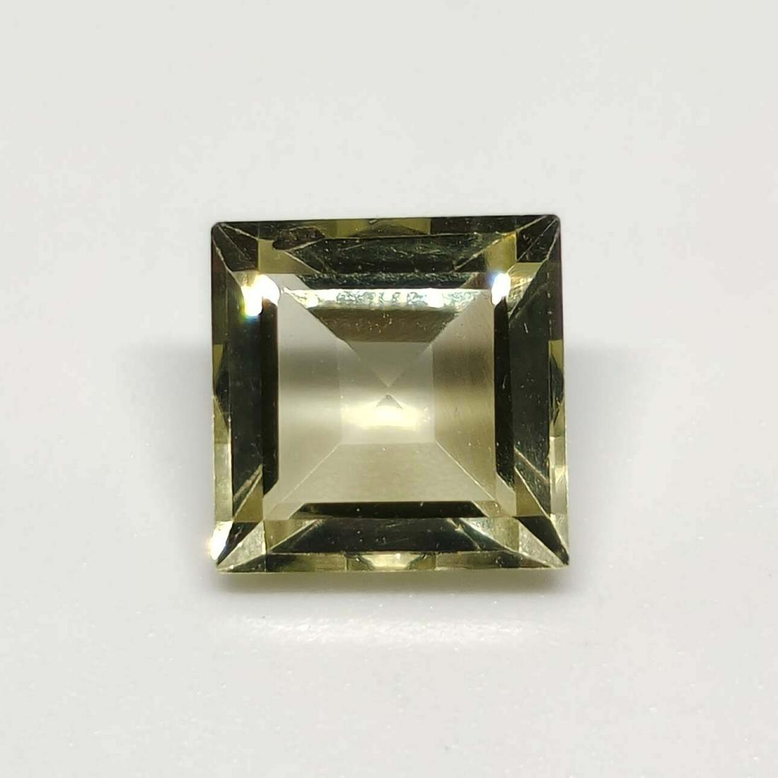 2.70 ct Natural Green Lemon Quartz: No Reserve! Title: 2.70 ct Natural Green Lemon Quartz Additional Information: Gemstones: Natural Lemon Quartz Carat Weights: 2.70 ct Size/Dimensions: 8 x 8 X 5.5 mm Materials & Techniques: Quartz Weig