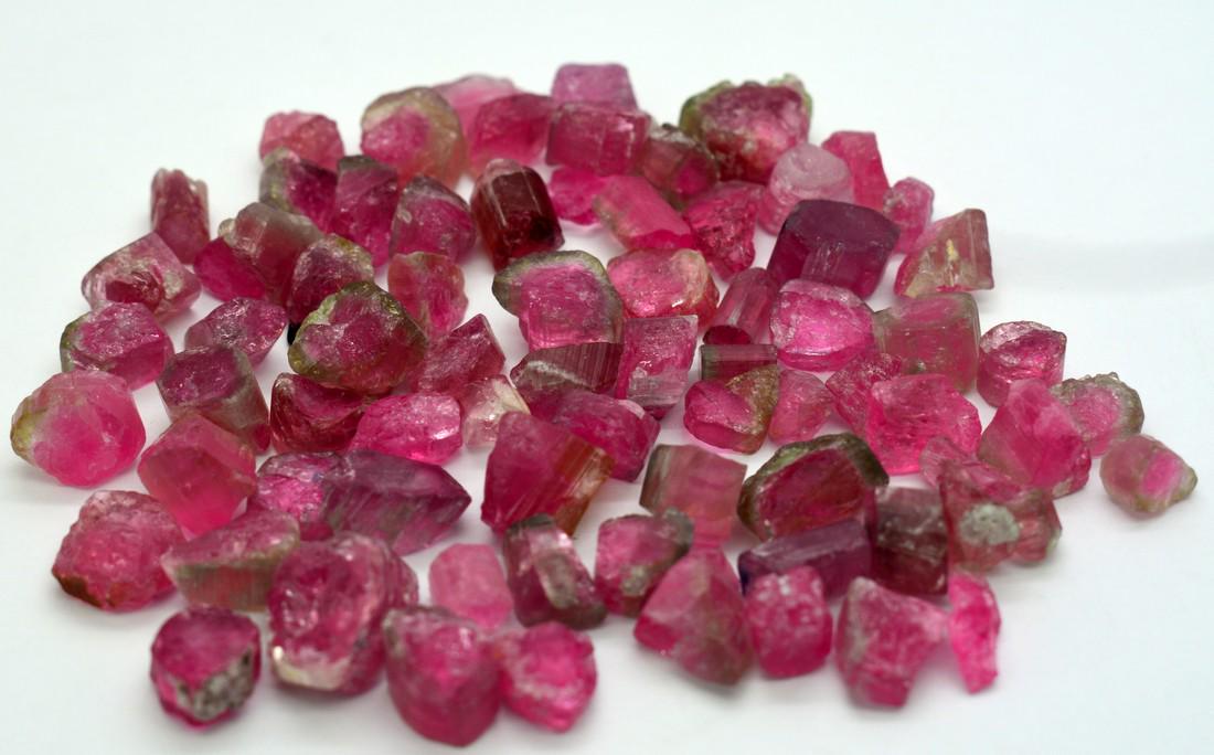 40 Grams Beautiful Pink Tourmaline Rough Lot: Title: 40 Grams Beautiful Pink Tourmaline Rough Lot Gemstones: Tourmaline Carat Weights: 40 Grams Size/Dimensions: Rough Additional Information: Natural Reserve: $100.00 Shipping: Domestic: Flat-rate